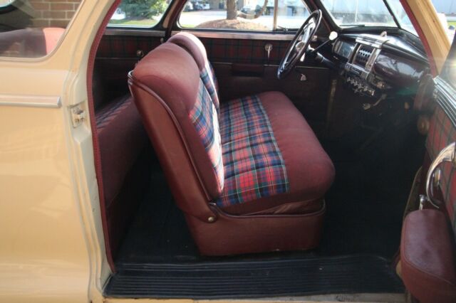 Chrysler New Yorker 1947 image number 41