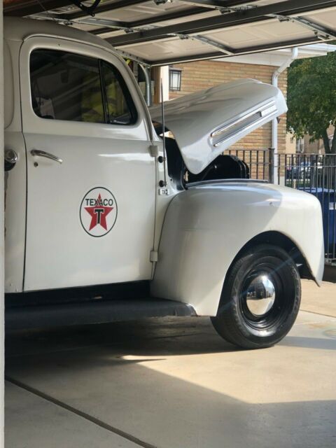 Ford F-100 1949 image number 16