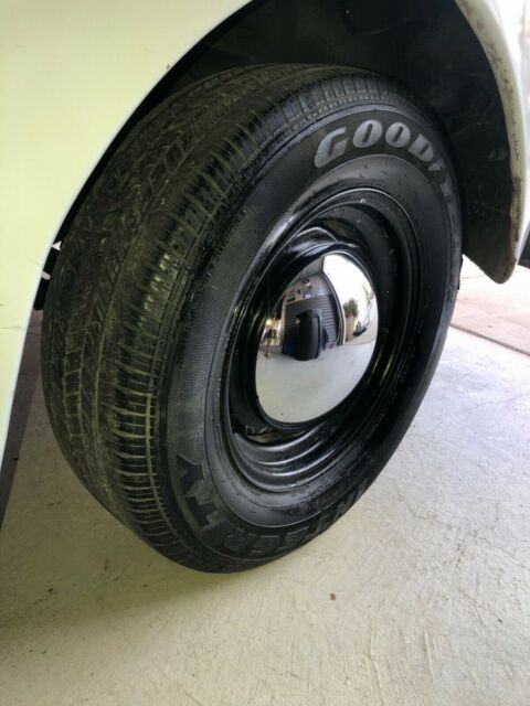 Ford F-100 1949 image number 3
