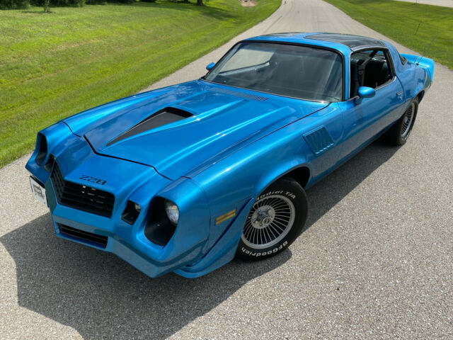 Chevrolet Camaro 1979 image number 2