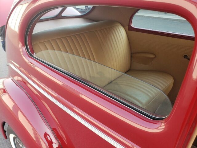 Ford Deluxe 1940 image number 7