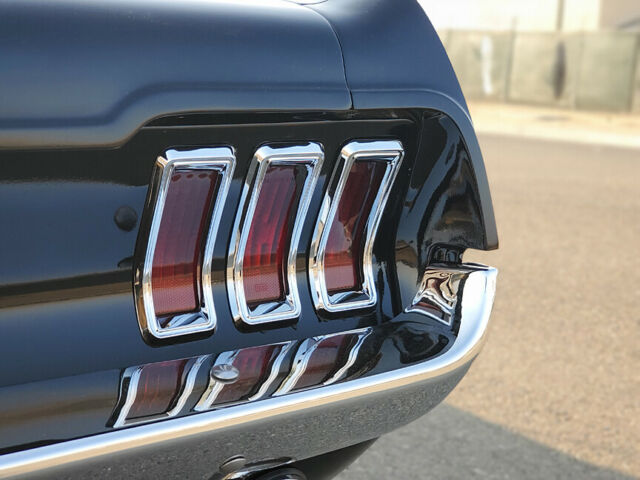 Ford Mustang 1967 image number 10
