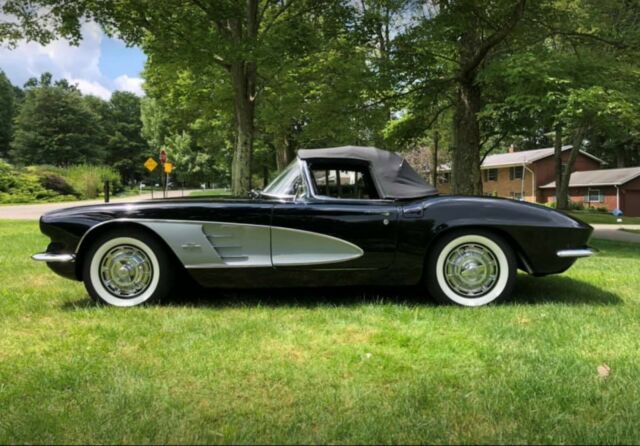 Chevrolet Corvette 1961 image number 3