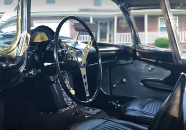 Chevrolet Corvette 1961 image number 30