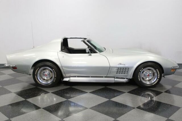 Chevrolet Corvette 1970 image number 15