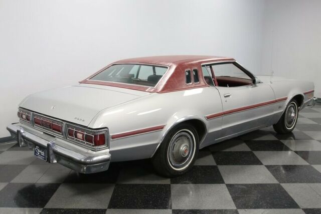 Ford Torino 1975 image number 13