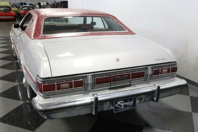 Ford Torino 1975 image number 34