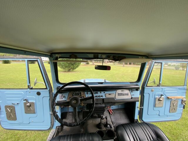 Toyota Land Cruiser 40 1973 image number 6