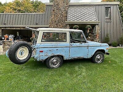 Ford Bronco 1972 image number 1
