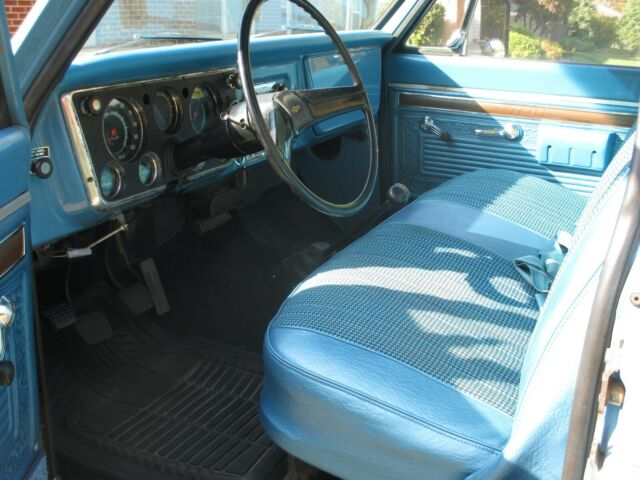 Chevrolet C/K Pickup 2500 1971 image number 18