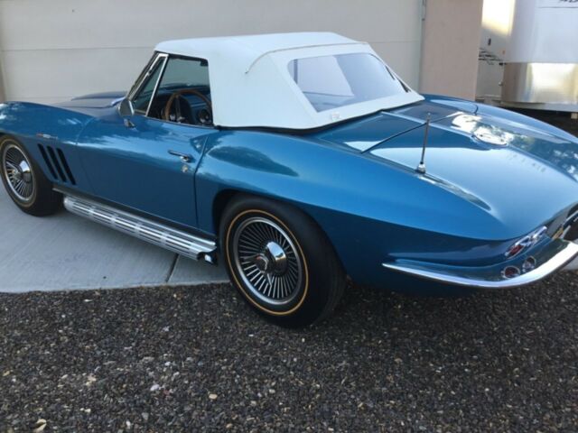 Chevrolet Corvette 1965 image number 24