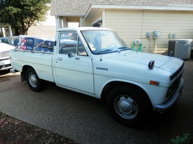 Toyota Hilux 1971 image number 14