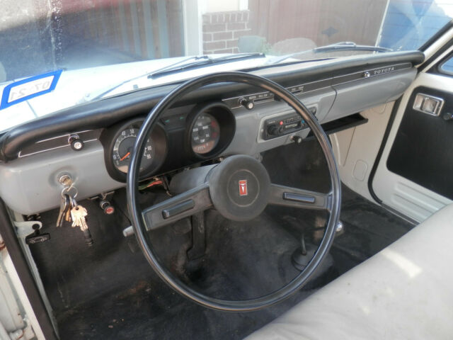 Toyota Hilux 1971 image number 22