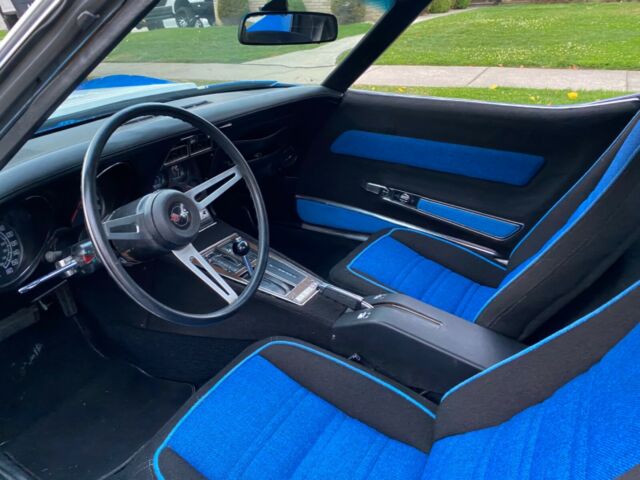 Chevrolet Corvette 1975 image number 32