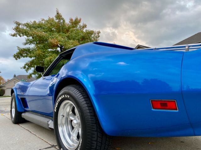 Chevrolet Corvette 1975 image number 37
