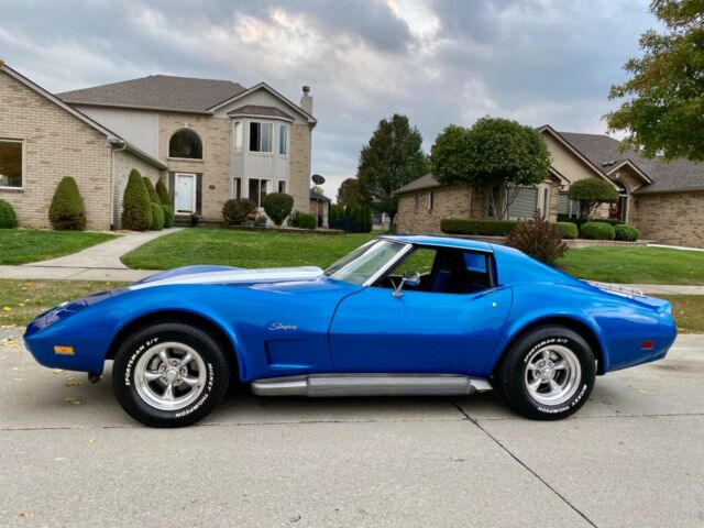 Chevrolet Corvette 1975 image number 6