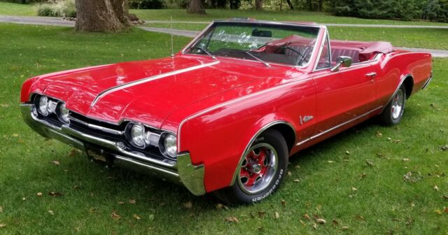 Oldsmobile Cutlass 1967 image number 2