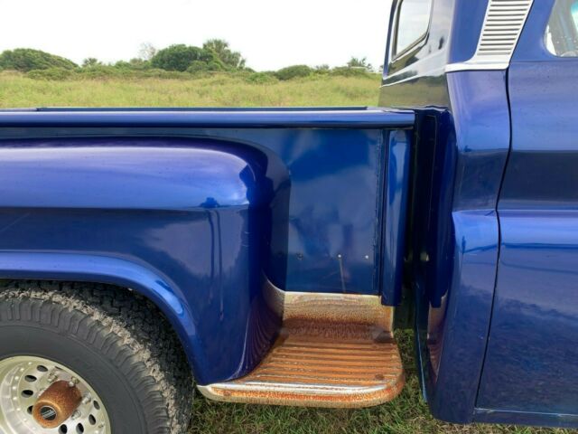 Chevrolet C-10 1964 image number 2