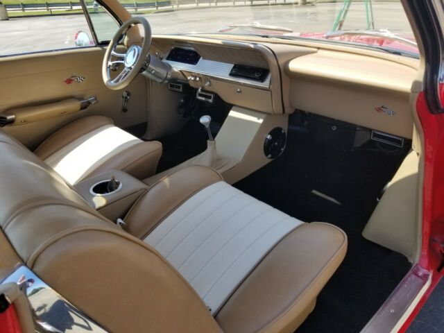 Chevrolet Impala 1961 image number 25