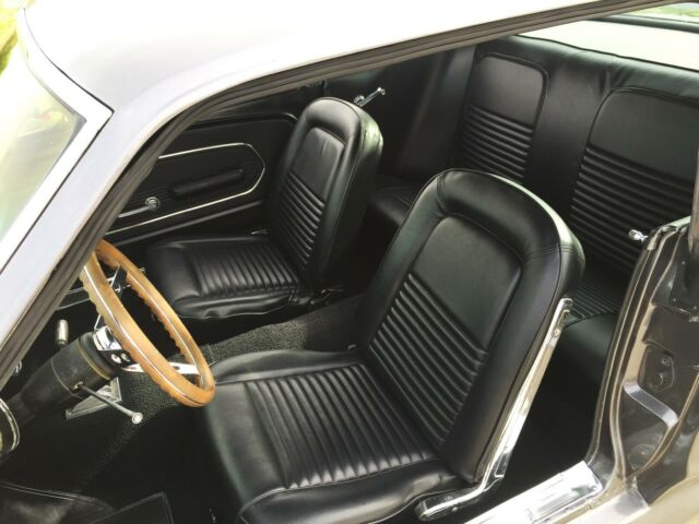 Ford Mustang 1967 image number 15