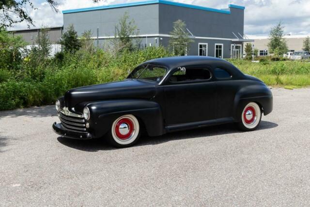 Ford Chop Top Coupe 1947 image number 0