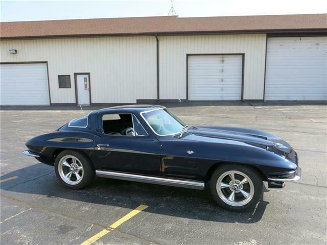 Chevrolet Corvette Coupe, L76 1964 image number 14