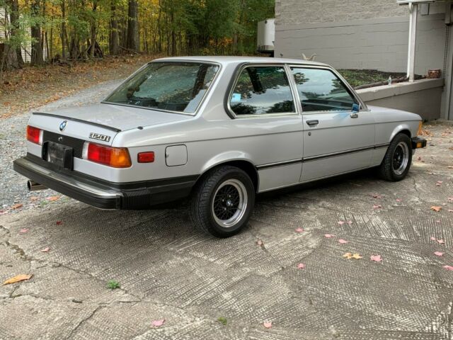 BMW 3-Series 1978 image number 3