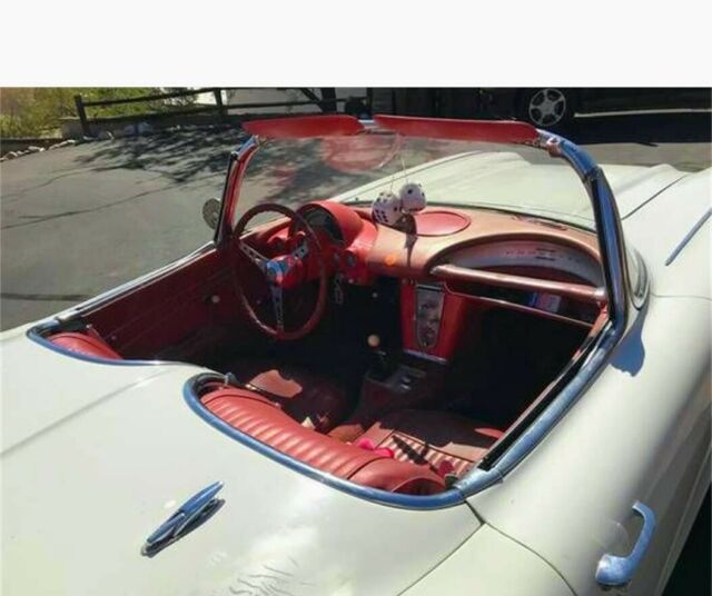 Chevrolet Corvette 1962 image number 11