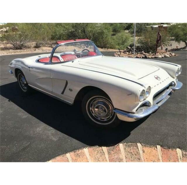 Chevrolet Corvette 1962 image number 16