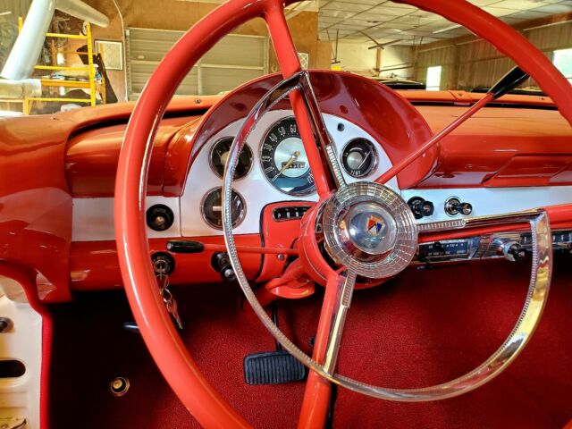 Ford Victoria 1956 image number 10
