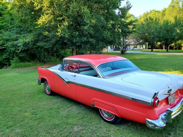 Ford Victoria 1956 image number 19