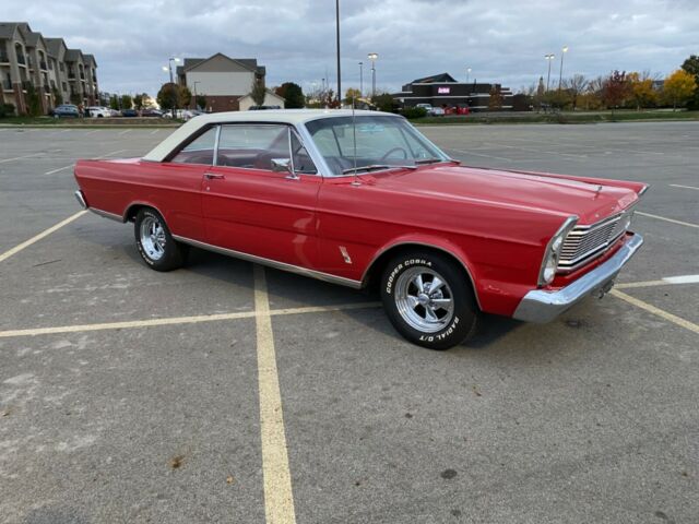 Ford Galaxie 1965 image number 3