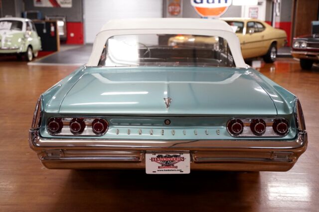Pontiac Bonneville 1961 image number 4
