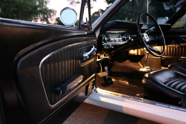 Ford Mustang 1965 image number 37
