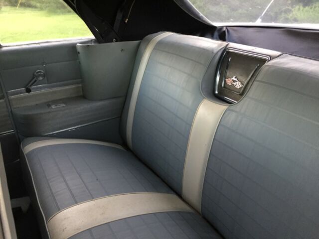 Chevrolet Impala 1961 image number 26