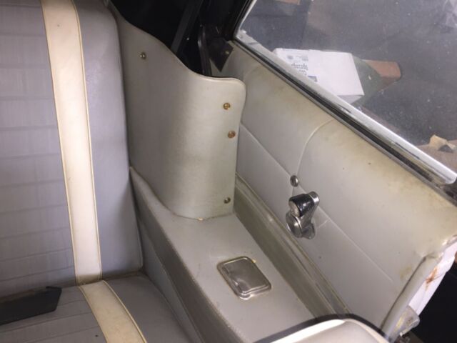 Chevrolet Impala 1961 image number 28