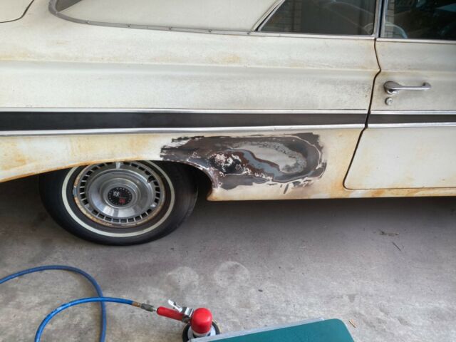 Chevrolet Impala 1961 image number 32