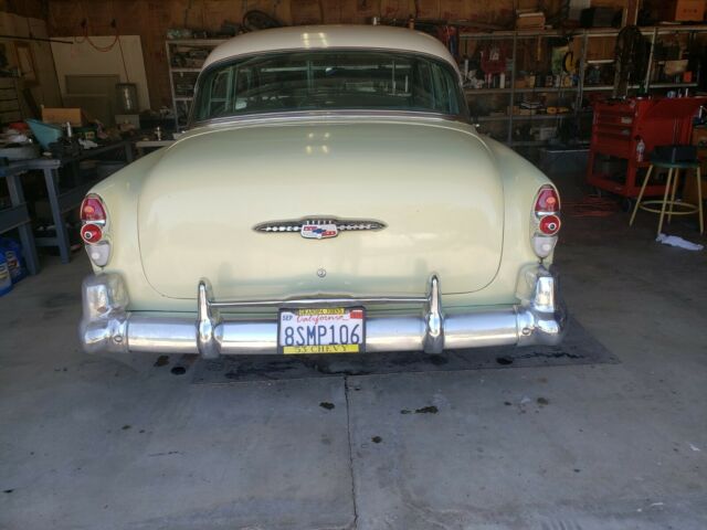 Chevrolet Bel Air/150/210 1953 image number 25