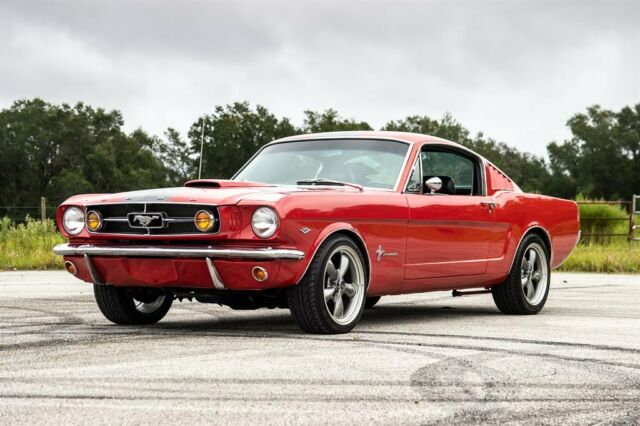 Ford Mustang 1965 image number 0