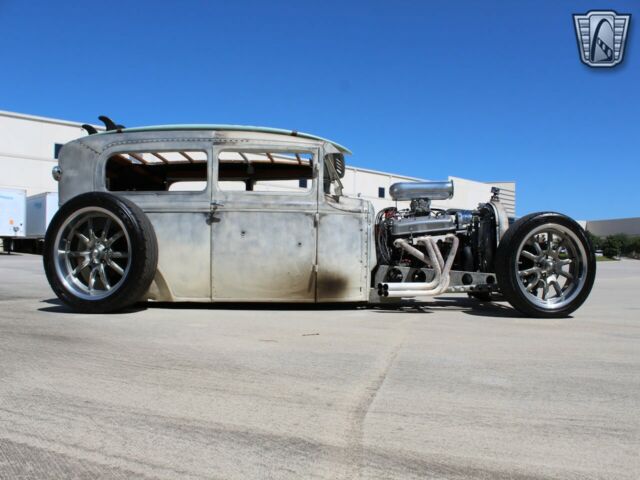 Ford Tudor Sedan 1931 image number 43