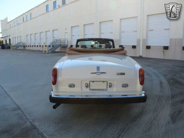 Rolls-Royce Corniche 1973 image number 12