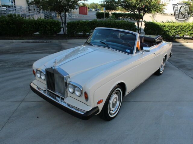 Rolls-Royce Corniche 1973 image number 26