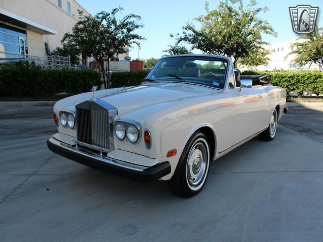 Rolls-Royce Corniche 1973 image number 27