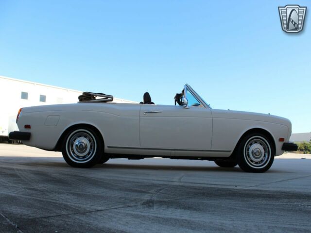 Rolls-Royce Corniche 1973 image number 43