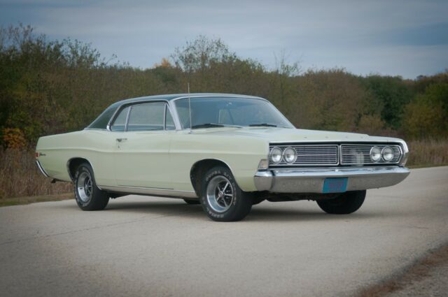 Ford Galaxie 1968 image number 3