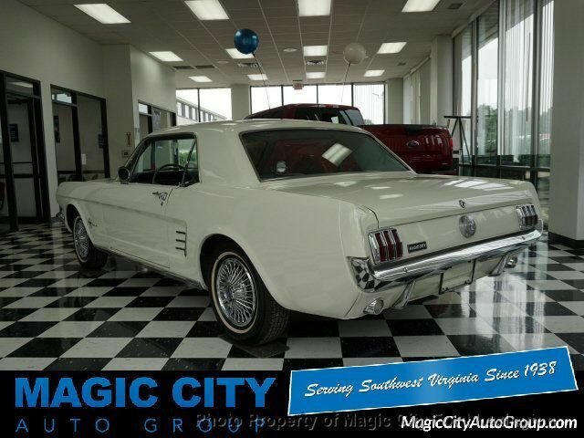 Ford Mustang 1966 image number 14
