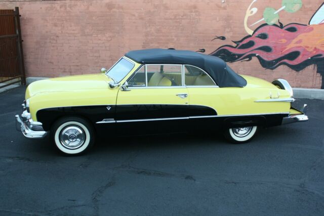 Ford Crestliner 1951 image number 1