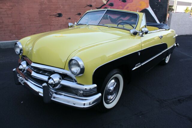 Ford Crestliner 1951 image number 18
