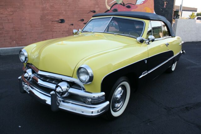 Ford Crestliner 1951 image number 2