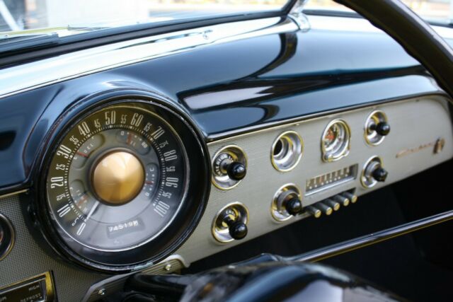 Ford Crestliner 1951 image number 34